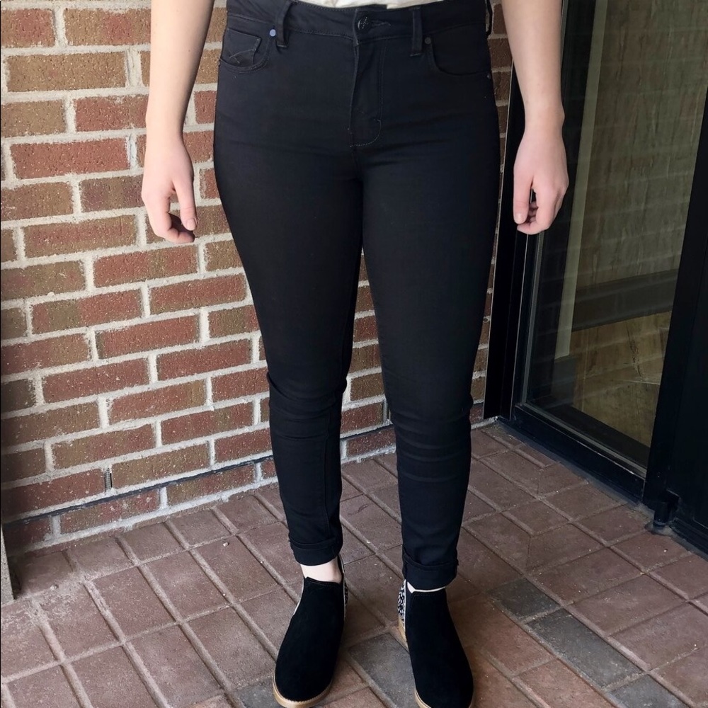 NEW Unpublished Kora Mid Rise Skinny Blackout Jean